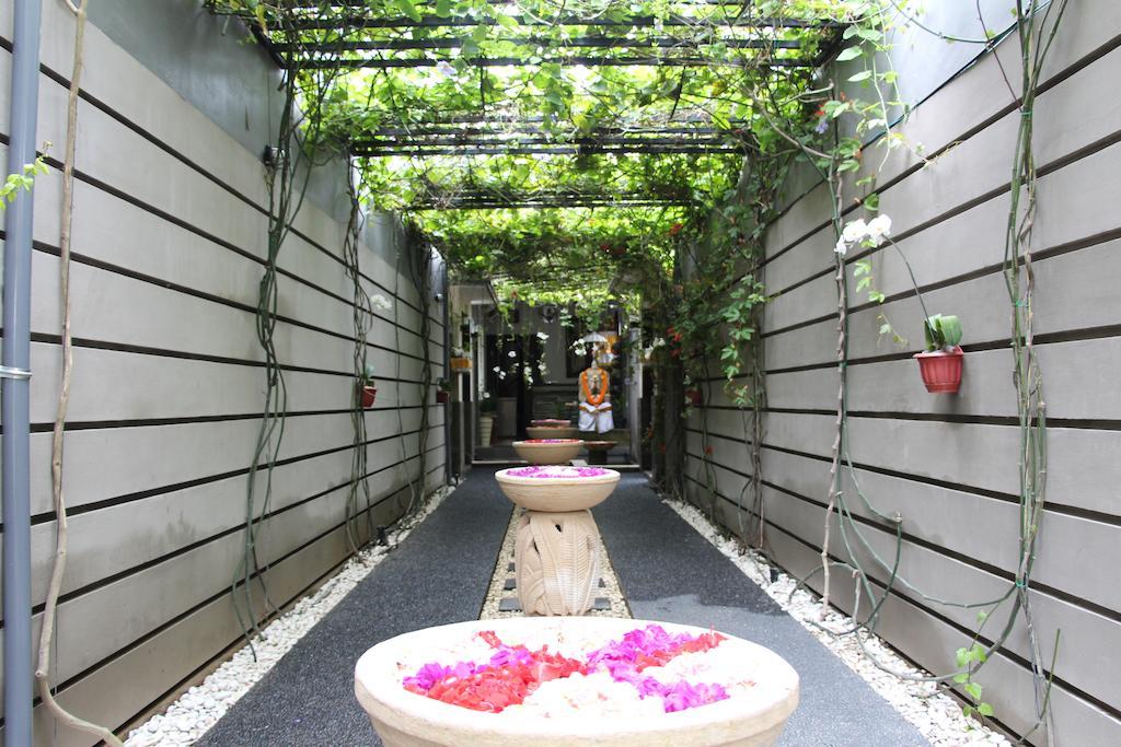 那库拉别墅酒店 庫塔 外观 照片
